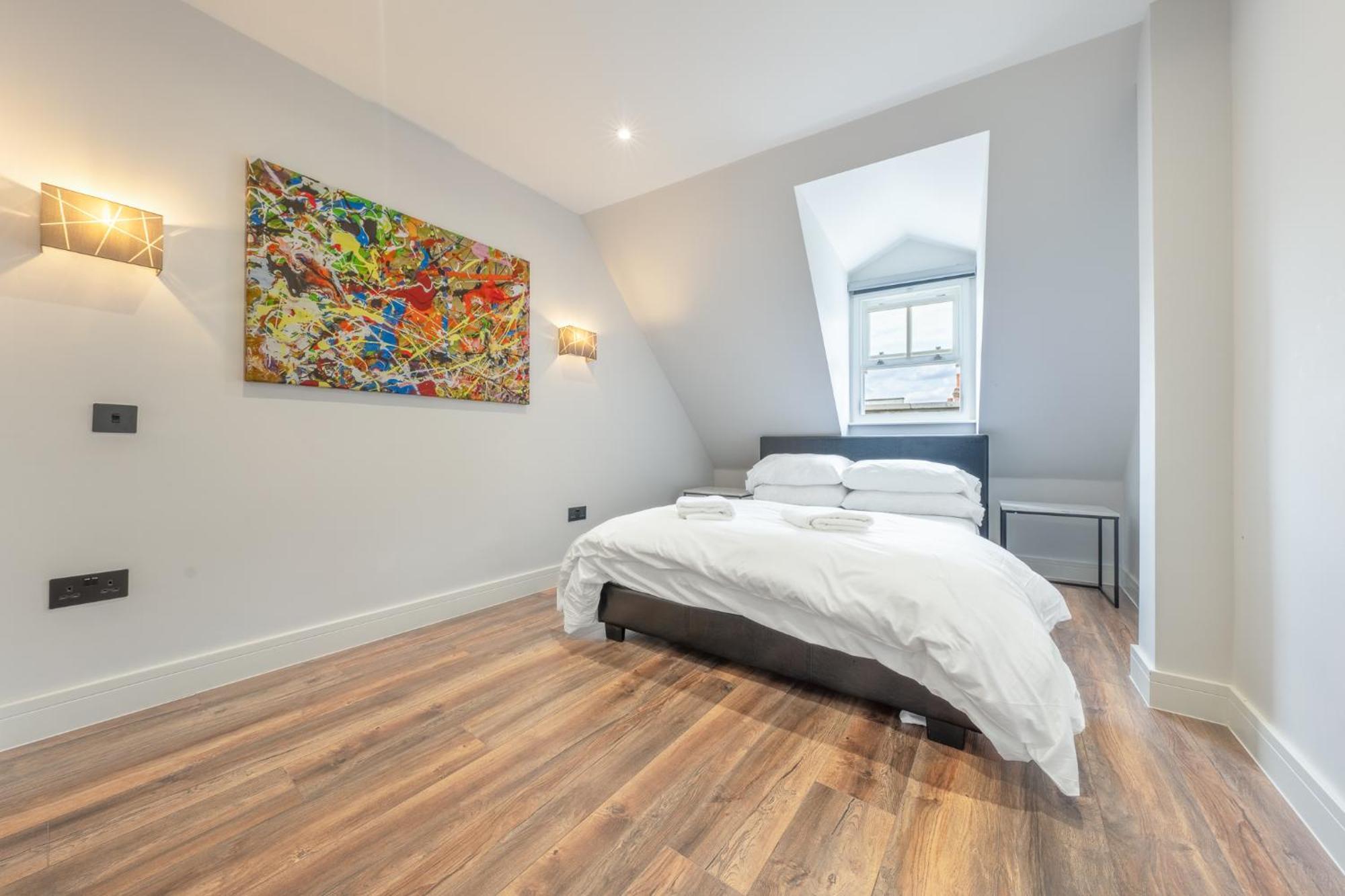 7 - West London Brand New Loft Apartment ภายนอก รูปภาพ